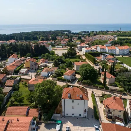 Apartment Perla Di Mare 4