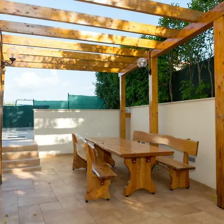 Perla Di Mare 4 Apartment